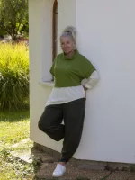 Kámzsás nyakú rövid felső