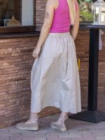 Húzott virágos szoknya