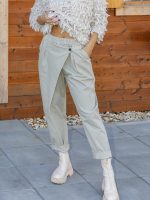 Átlapolós gombos nadrág