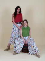 Ujjatlan kámzsás nyakú len felső