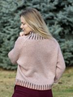 Csík mintás kötött pulóver