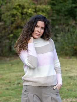 Vastag csíkos kötött pulóver