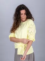 Hímzett ujjú pamut felső