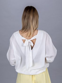 Hátul masnis felső