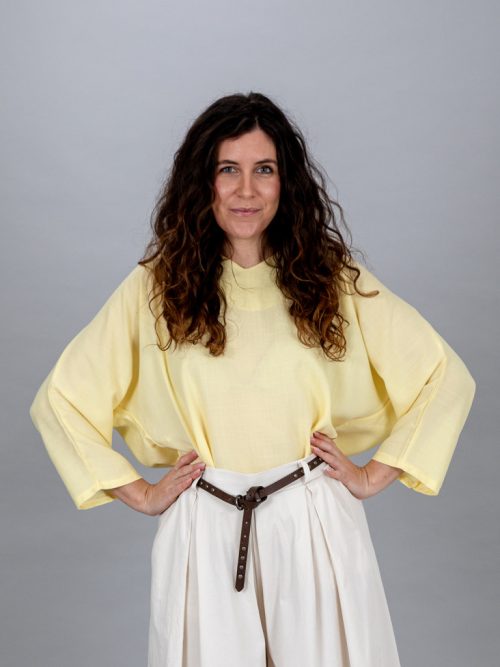 Hátul masnis felső