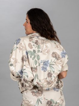 Rózsás vászon kabátka